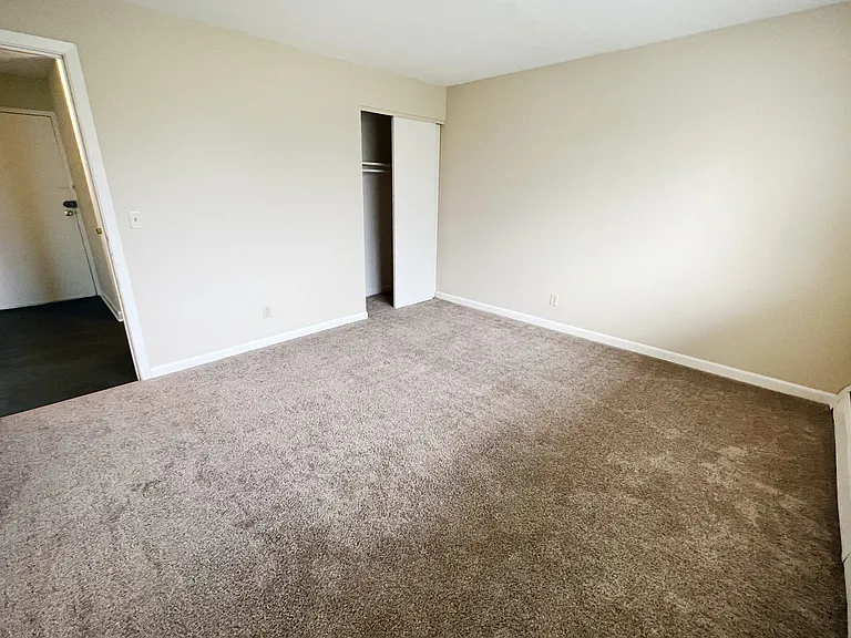 Barkley Ridge Apartments — Photo 78