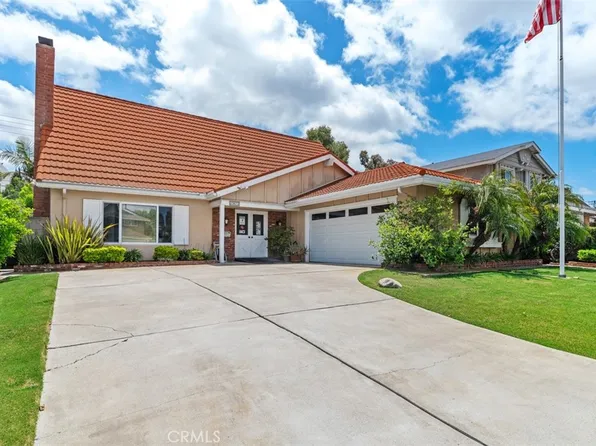 23672 Cavanaugh Rd, Lake Forest, CA 92630