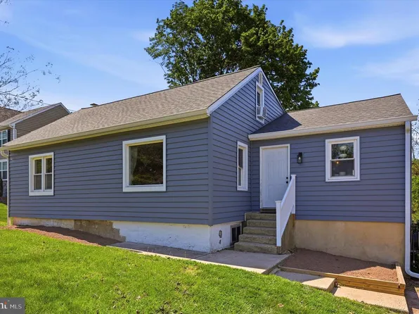 307 E Mount Kirk Ave, Eagleville, PA 19403