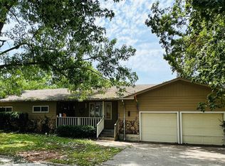 303 S 7th St, Ozark, MO 65721