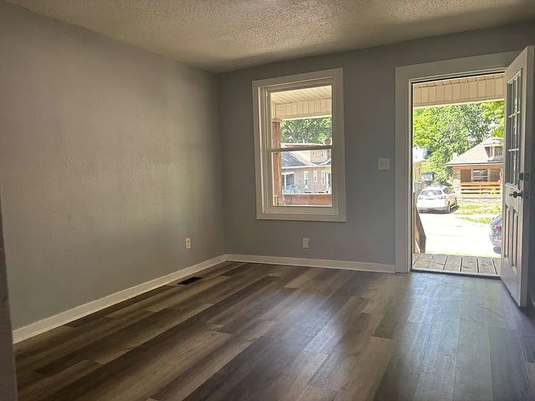 4209 Flora Ave — Photo 3