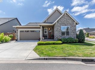 918 Woodfield Dr, Eugene, OR 97401