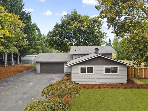 18133 S Clear Acres Dr, Oregon City, OR 97045