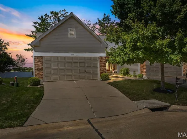 3808 Southern Manor Dr, Saint Louis, MO 63125