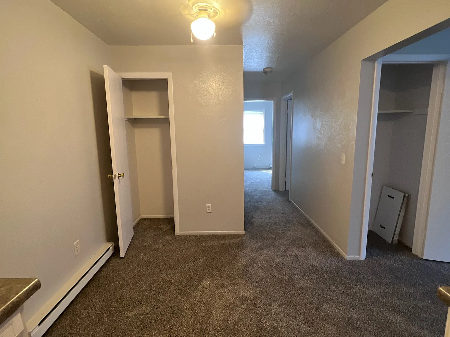 2 bed, 800 sqft, $800 — Photo 3