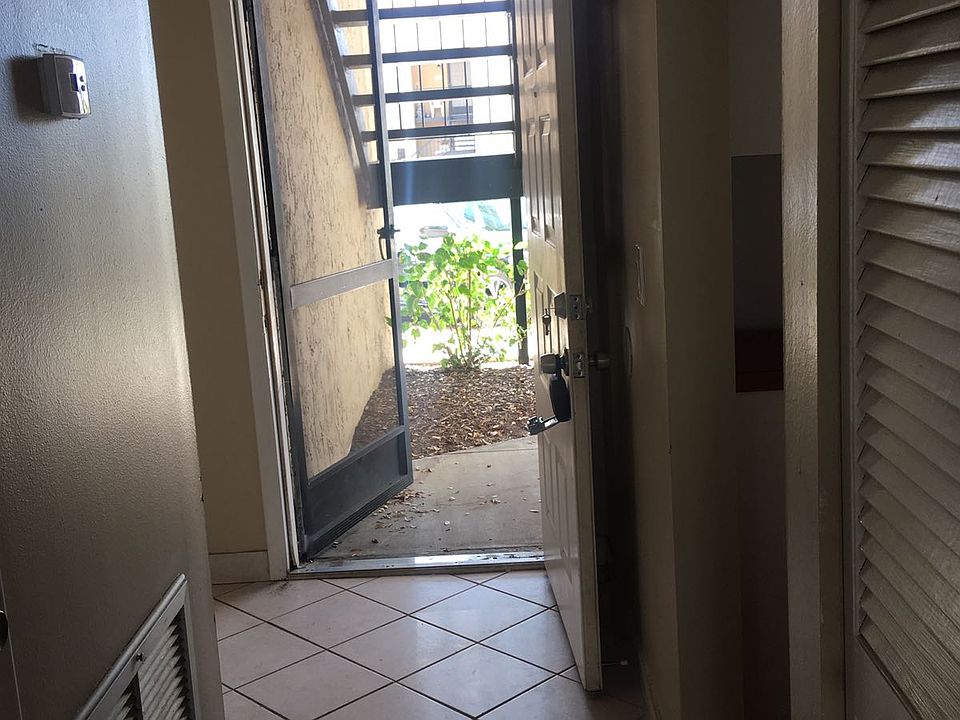 1st image of 3812 N Oak Dr Unit M11