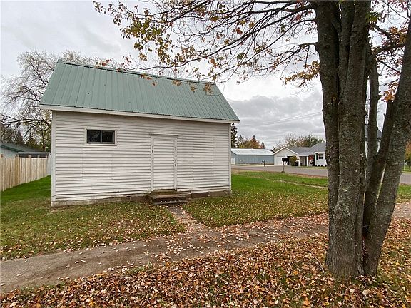 5th image of 15971 Fourth Street