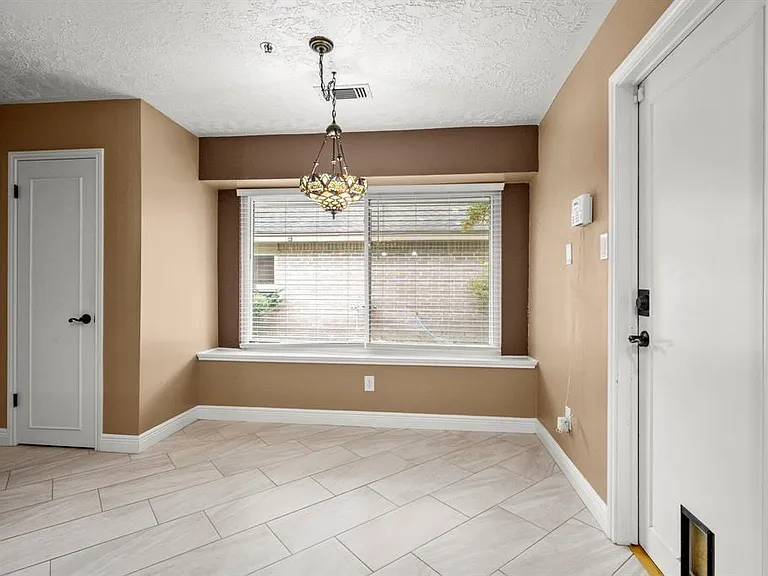 13426 Nevermore Dr — Photo 16