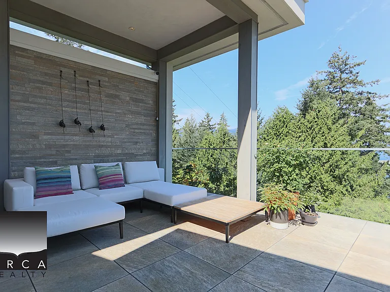 6173 Nelson Ave — Photo 14