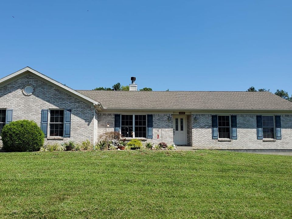 1st image of 393 McIntosh Dr