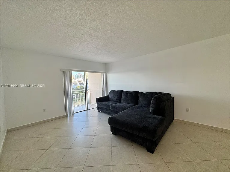 400 Kings Point Dr #411 — Photo 7