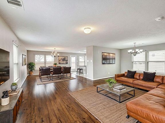 3rd image of 18953 Bobcat Path Ct