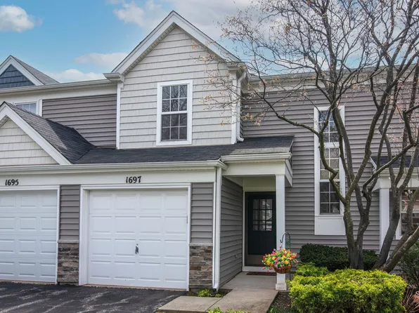 1697 College Green Dr, Elgin, IL 60123