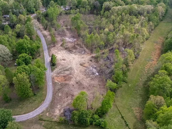 150 Dogwood Ln, Leoma, TN 38468