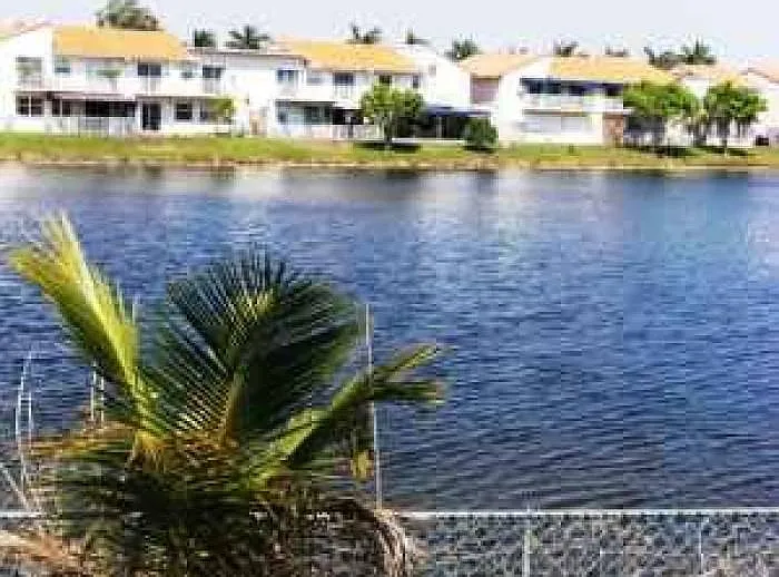 4 bed, 2100 sqft, $3,700 — Photo 2