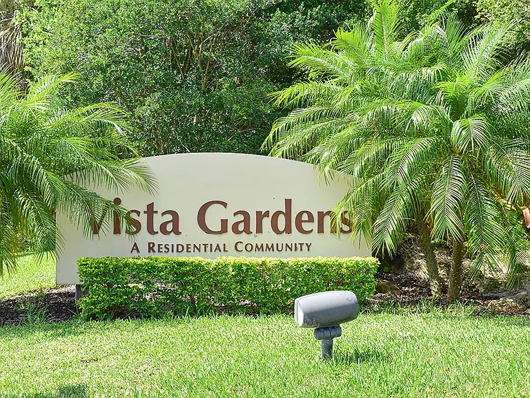 28 Vista Gardens Trl #102 — Photo 34