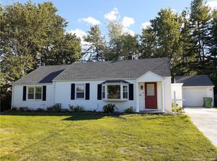 2 Arrowbrook Rd, Windsor, CT 06095