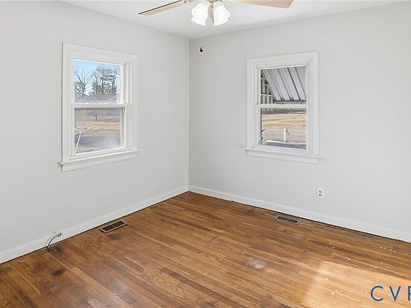 5th image of 4741 Arundel Ave