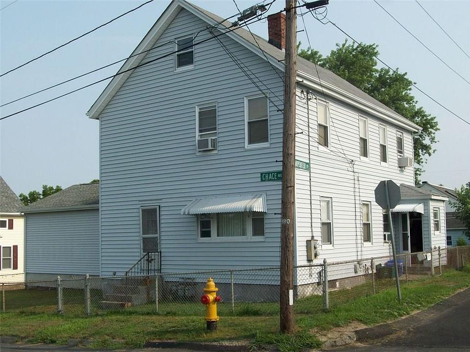 2nd image of 214 Chace Ave