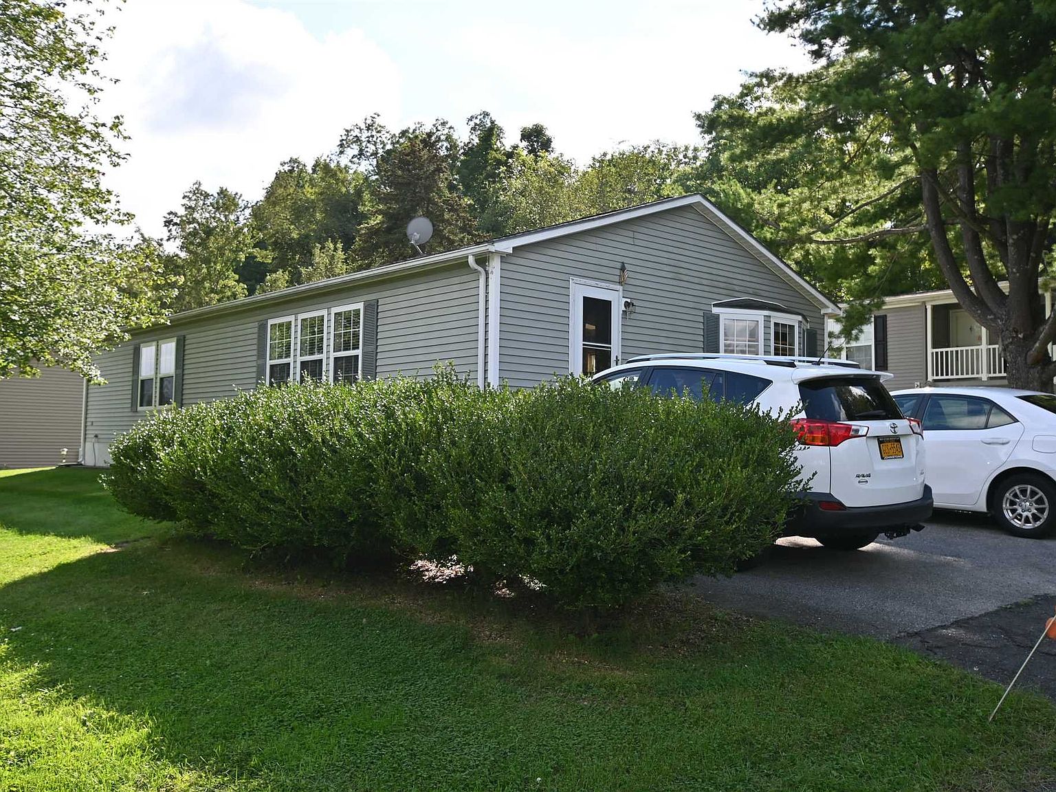 105 Brittany Ter, Rock Tavern, NY 12575 Zillow