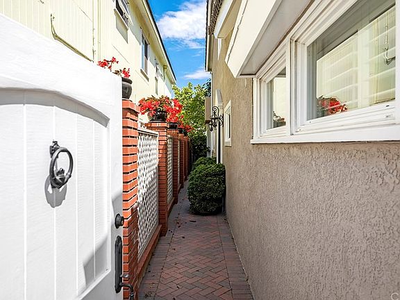 3rd image of 5651 E Sorrento Dr