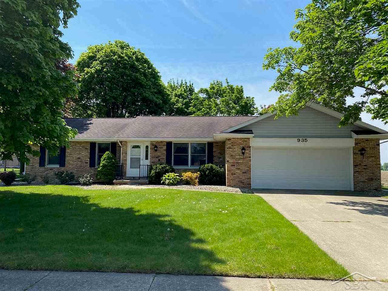 935 Zehnder Dr, Frankenmuth, MI 48734 Zillow