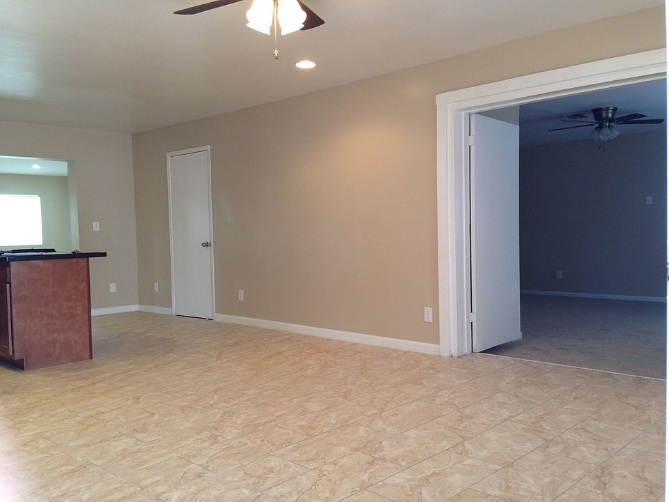 1st image of 5002 N 78th Ave