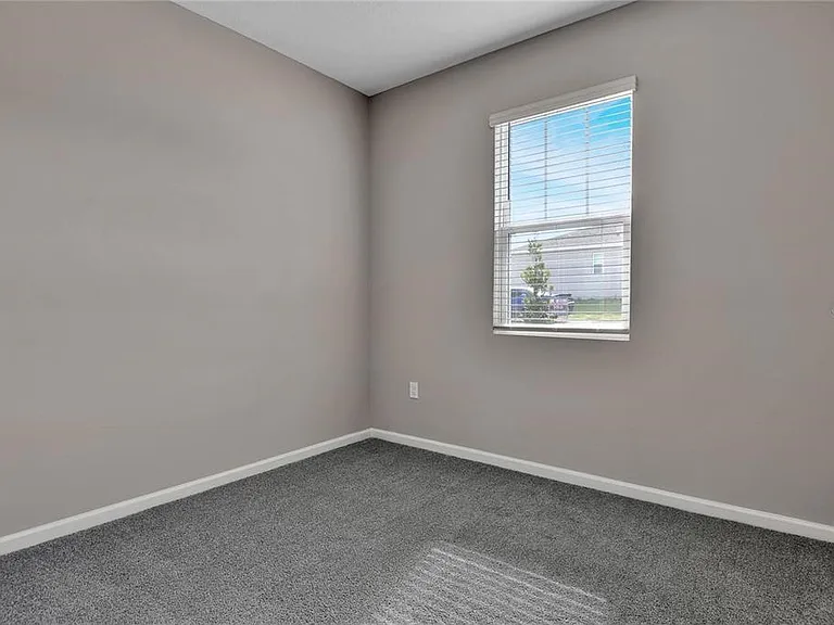 830 Ballantyne Dr — Photo 10