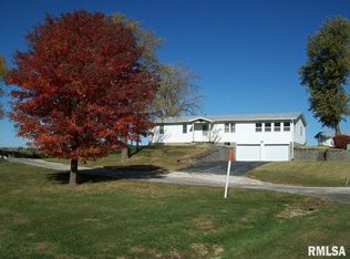 925 East St, Manchester, IL 62663