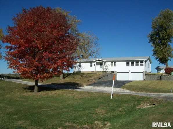 925 East St, Manchester, IL 62663