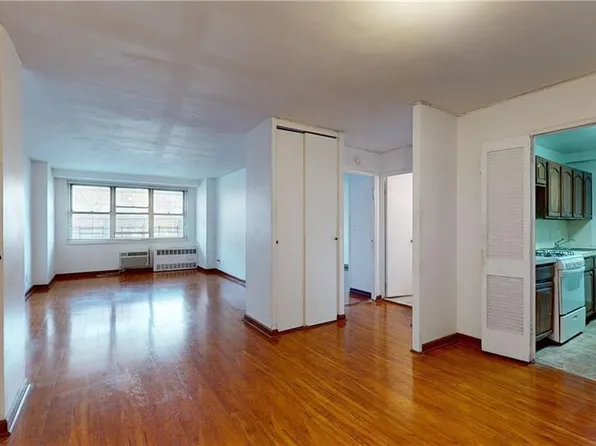 35 Seacoast Ter APT 2E, Brooklyn, NY 11235