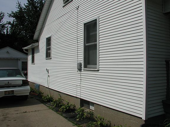 4th image of 31941 Chester St