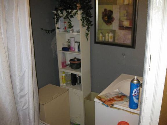 Bathroom (2)