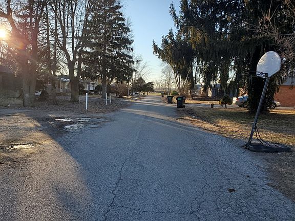 4th image of 325 Sauget Ave