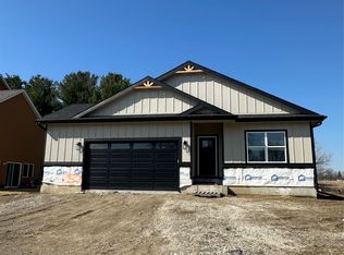 757 E 23rd St N, Newton, IA 50208