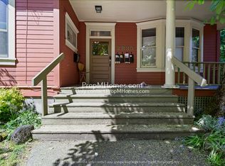 2835 SE Yamhill St APT 3, Portland, OR 97214