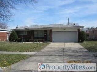 26426 Woodingham Dr, Warren, MI 48091