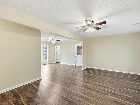 4th image of 226 Airport Rd