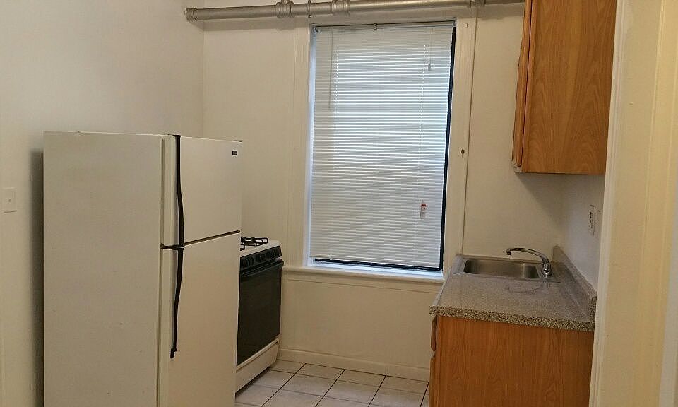 1st image of 3044 48th St APT 1R