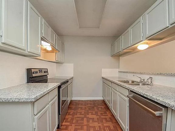 5th image of 10706 Bexley Dr
