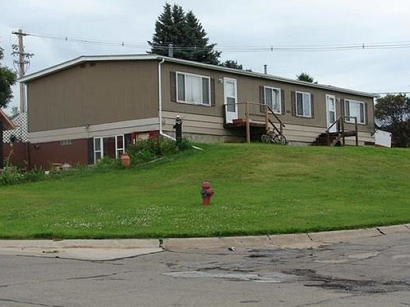 5th image of 104 106 E St