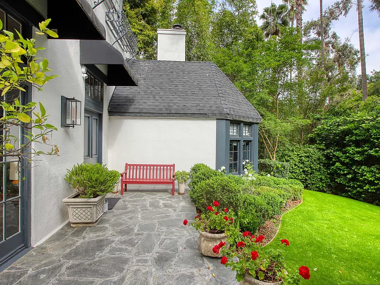 2050 Laurel Canyon Blvd — Photo 51