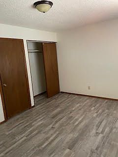 2nd image of 874 Iowa Ave