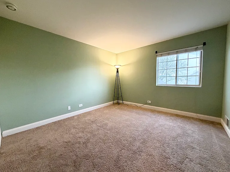 345 Gregory St — Photo 11