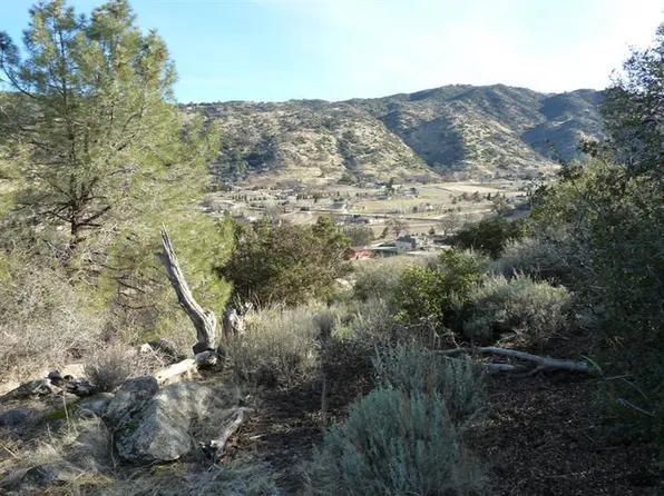 26801 Oakflat Dr, Tehachapi, CA 93561