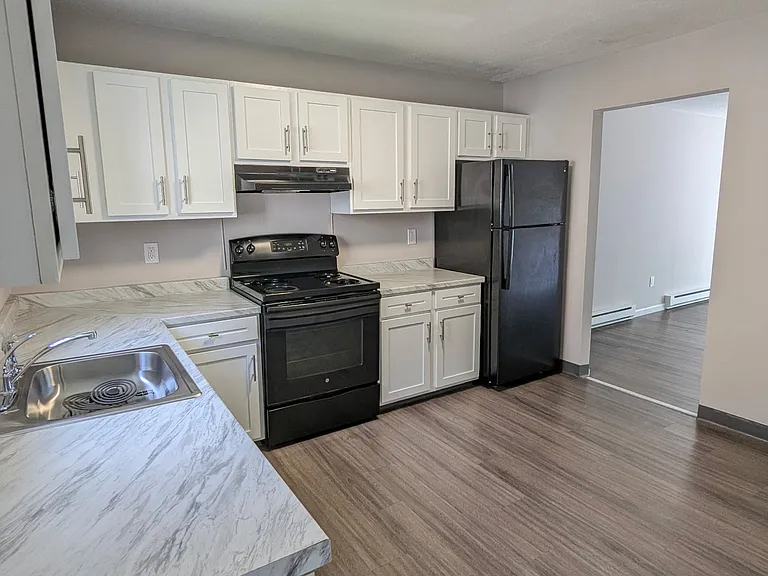 1141 E Main St #A4 — Photo 3