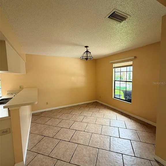 437 Wood Rose Ln — Photo 7