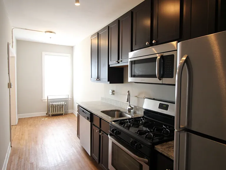1206-10 W Granville Ave — Photo 4