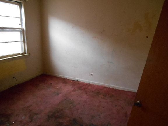 3rd image of 6643 N Seeley Ave #2B