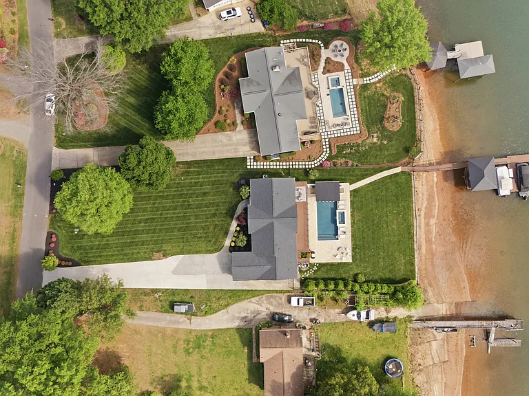 15928 Henry Ln — Photo 80